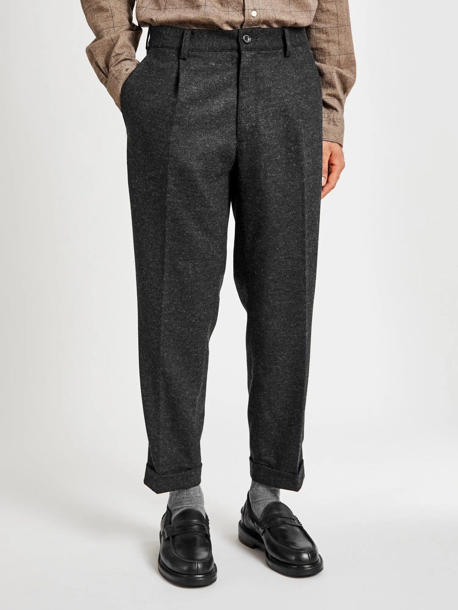 1-Pleat Wool Cashmere Trouser in Charcoal