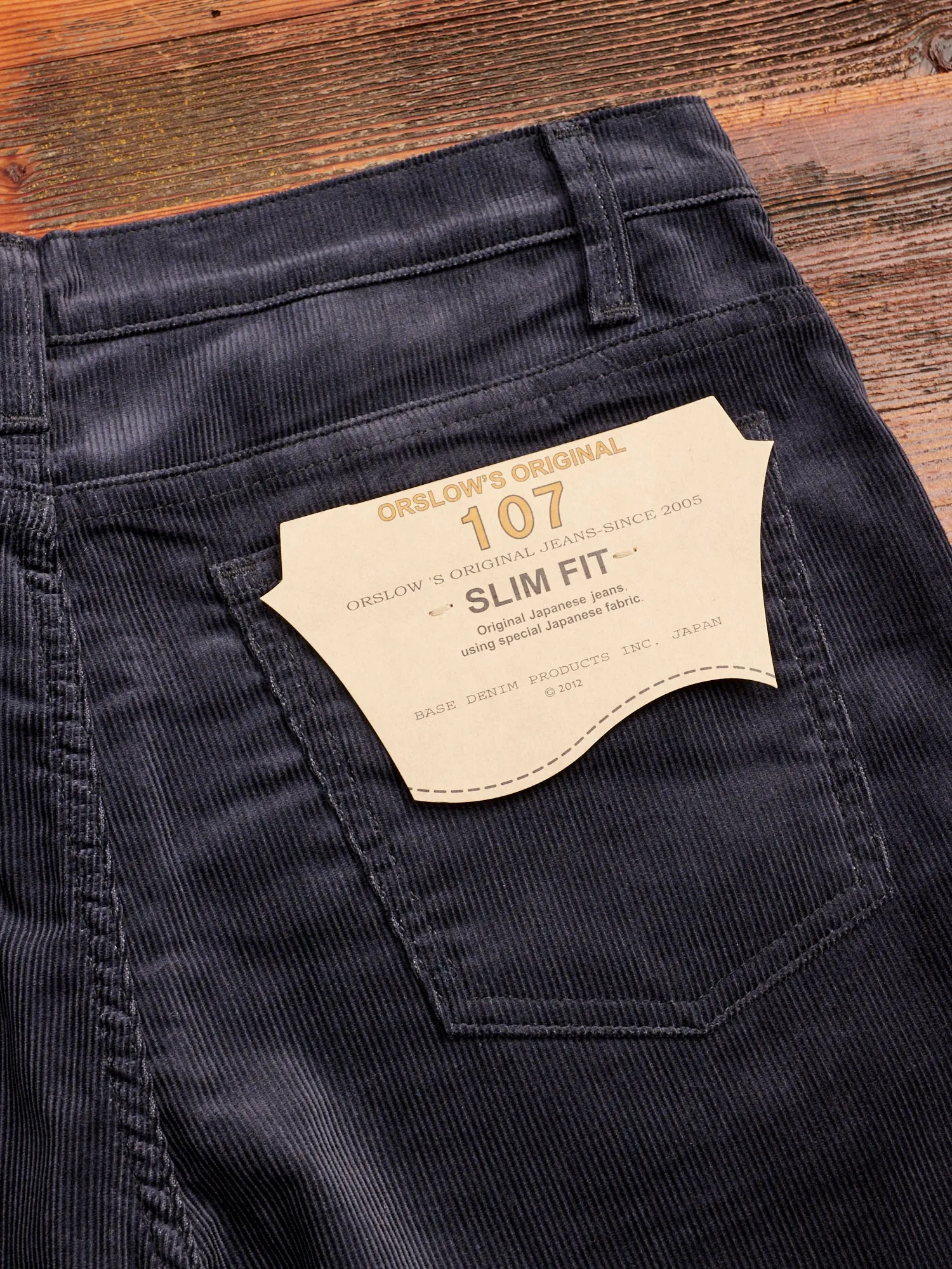 107 Ivy Fit Corduroy Pants in Navy